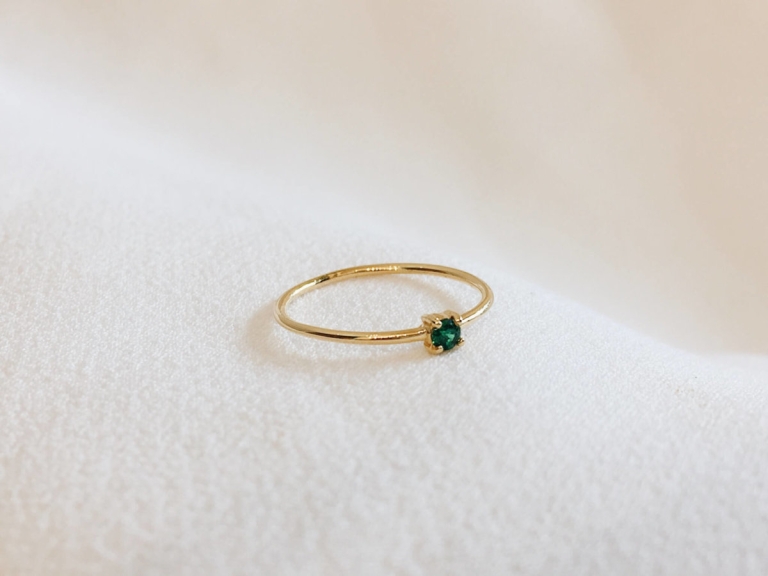 STONE PRONG SKINNY RING