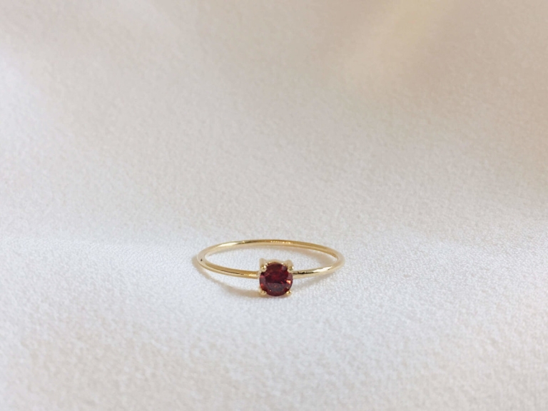 BOLD STONE PRONG RING