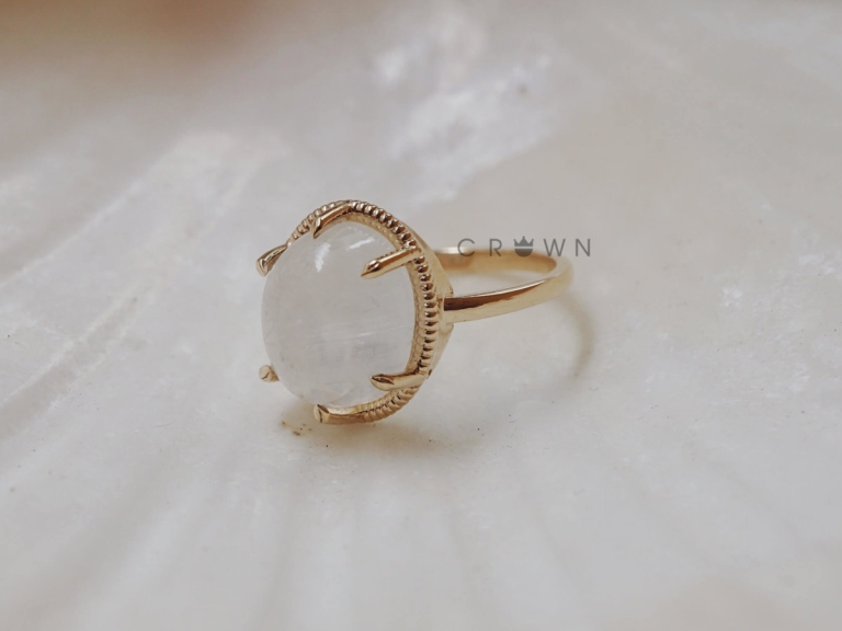 MOONSTONE VINTAGE RING