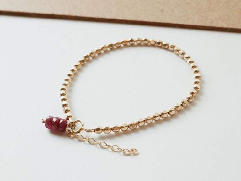 NUGGET BEADED BRACELET (GF) - RUBY