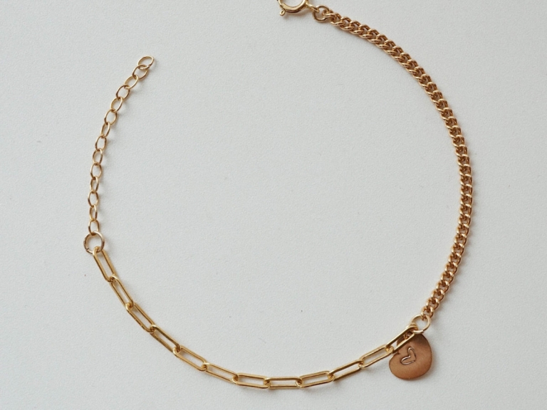 MINI HEART CURB - RECTANGLE CHAIN BRACELET (GF)
