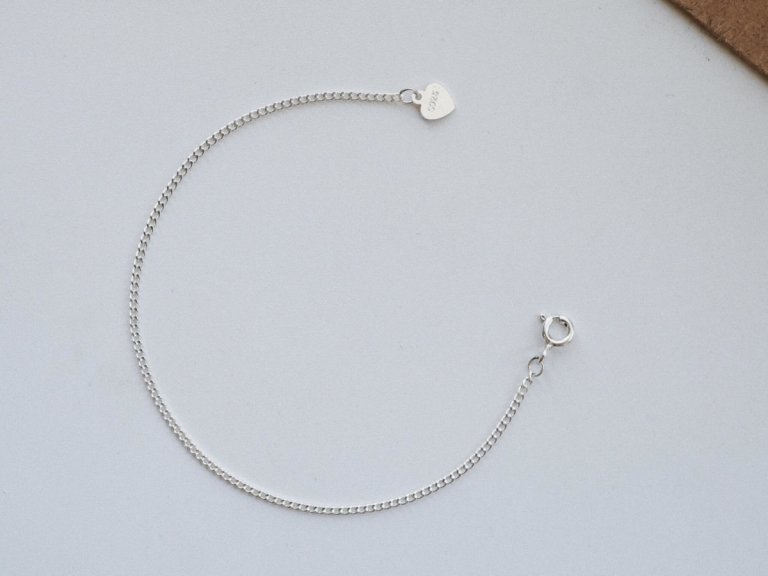 CURB BRACELET (S)