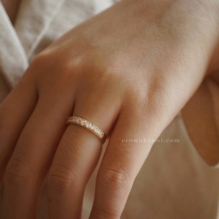 BOLD MILGRAIN ETERNITY RING – CROWN