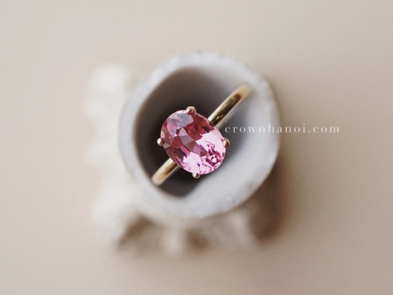 OVAL PINK SPINEL SOLITAIRE RING