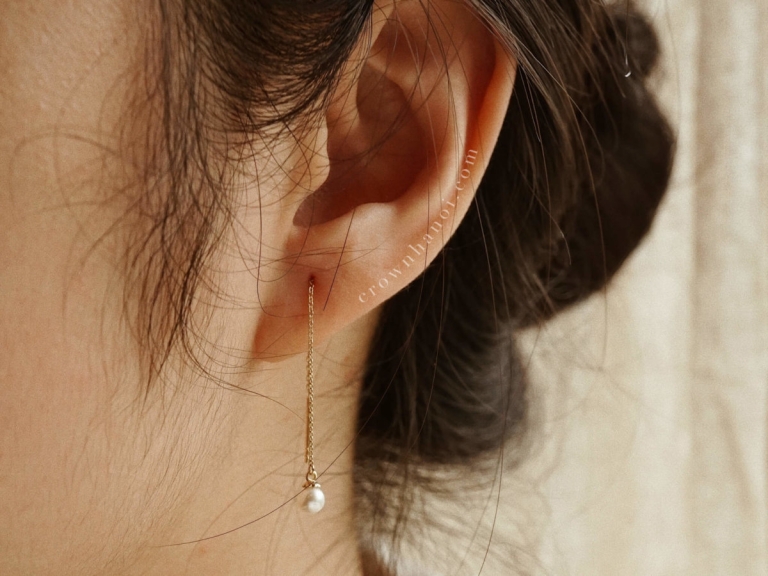 U SHAPE PEARL EARRINGS