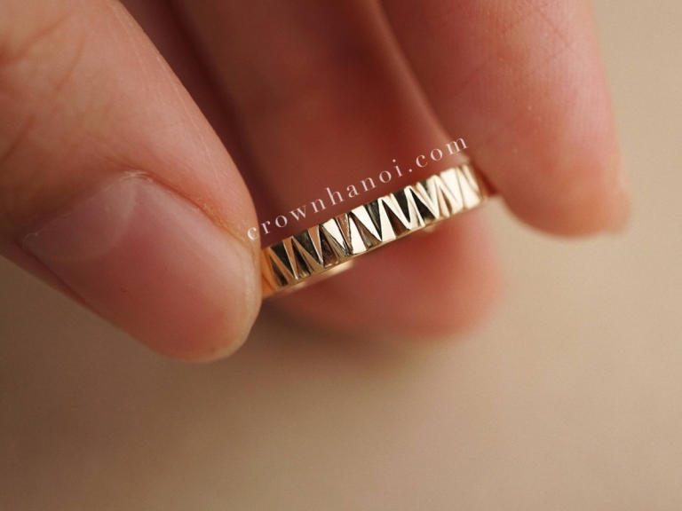 NOTCHED BAND RING - WOMAN