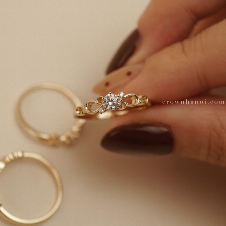 LOOP SEREN SOLITAIRE RING