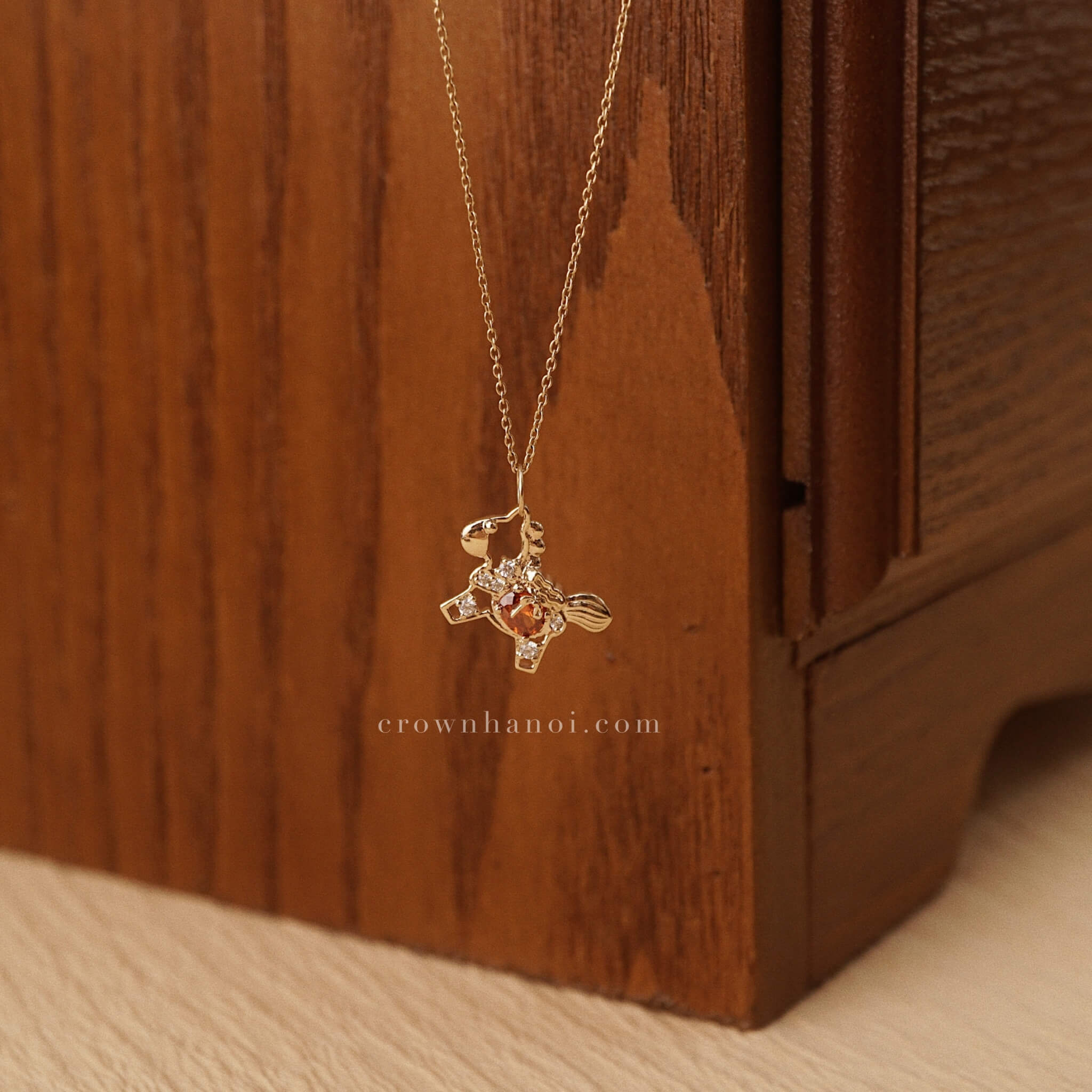 FORTUNE PONY NECKLACE