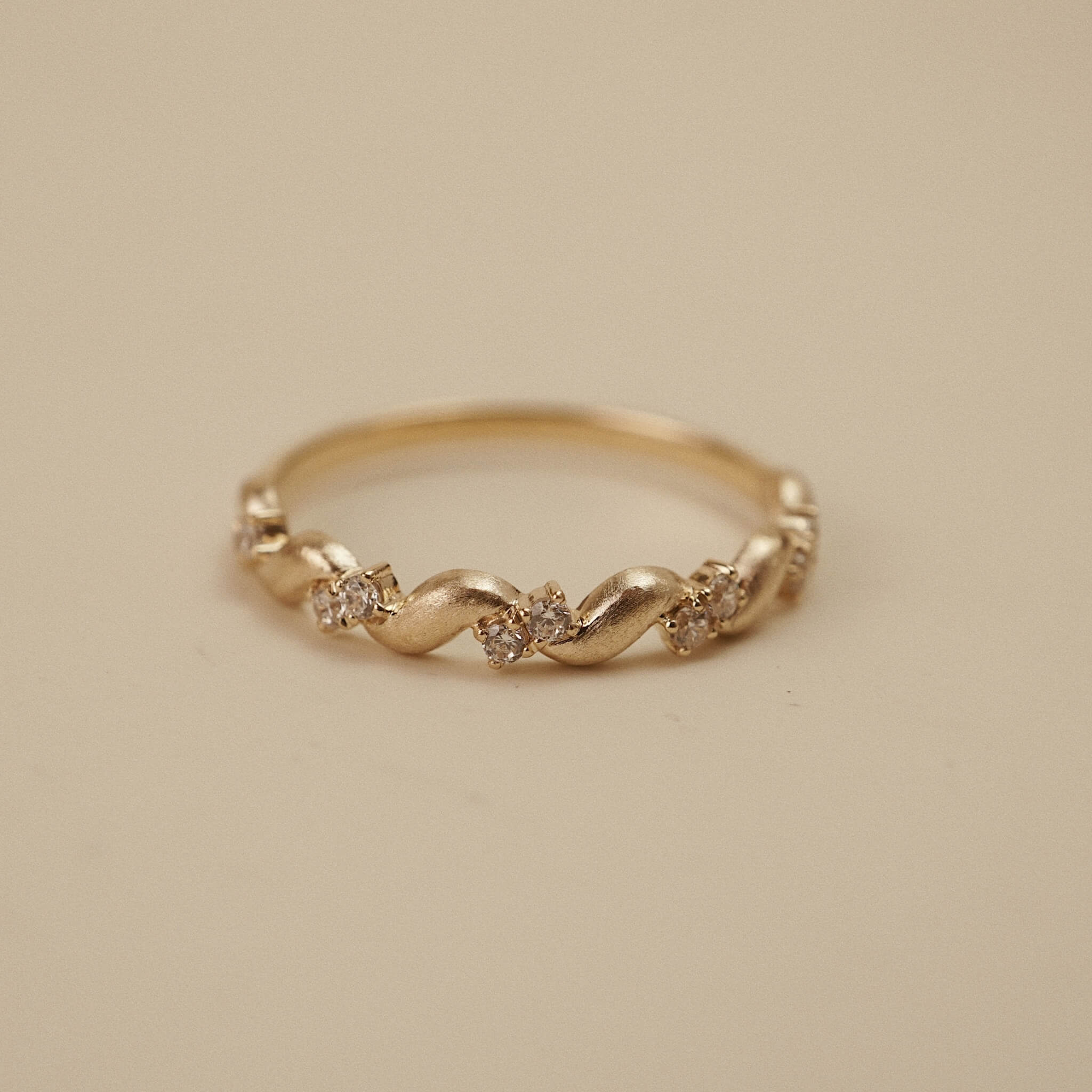 SATIN TWIST RING