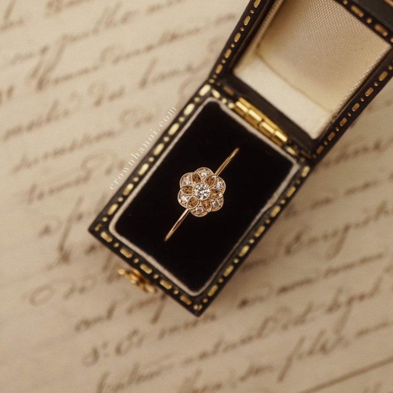 ROSETTE DECO RING