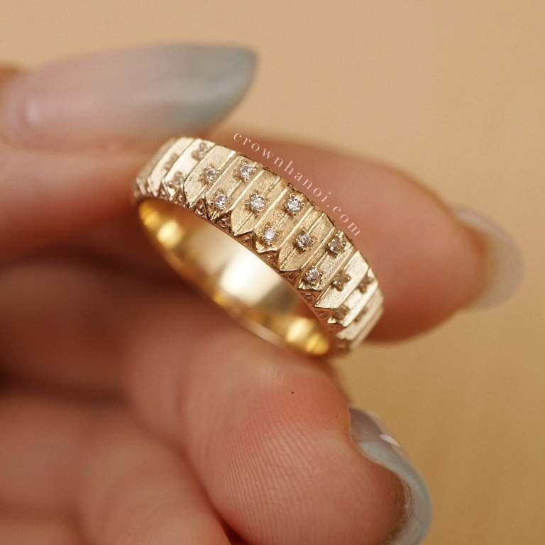 Alternative view of ATLAS BAND RING