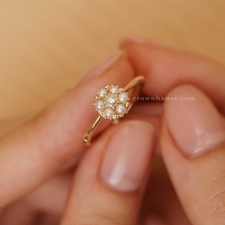 STARLOOM PEARL RING