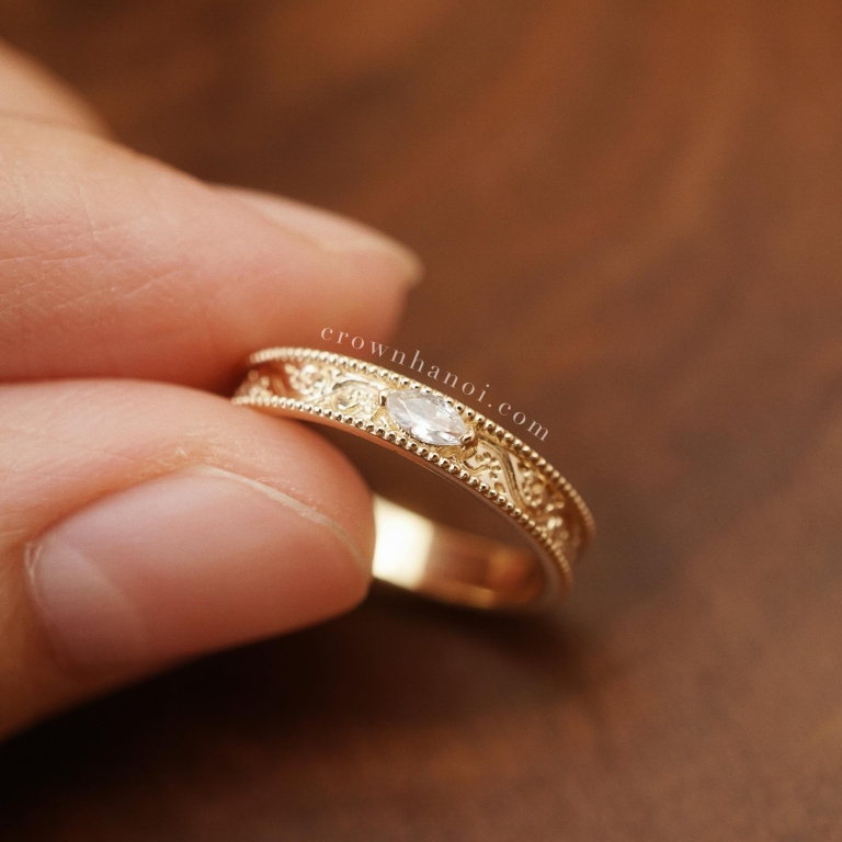 Alternative view of ORNAMENT MARQUISE BAND RING