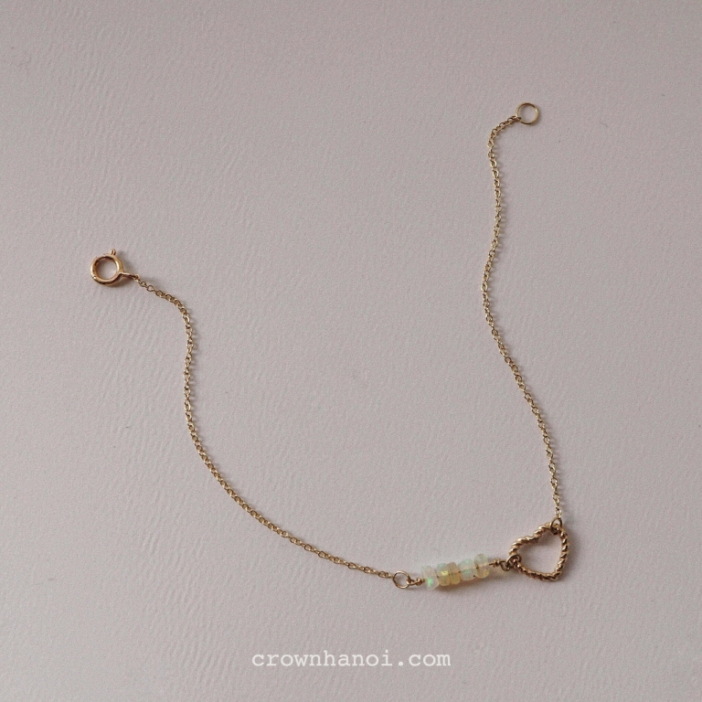 OPAL TWIST HEART BRACELET