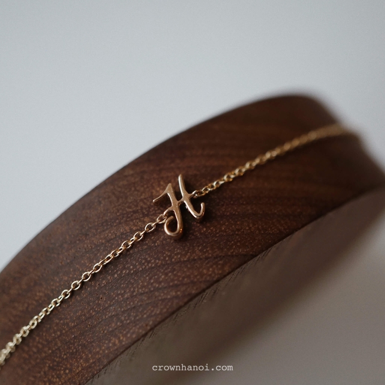 SCRIPT LETTER BRACELET