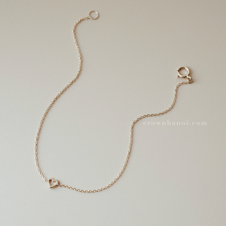 TINY HEART FRAME BRACELET