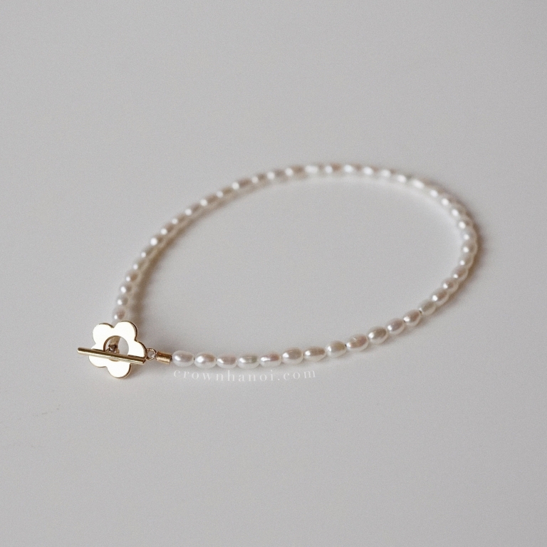 FLOWER CLASP - RICE SHAPE PEARL BRACELET