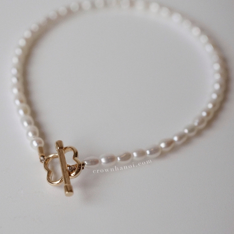 CLOVER LEAF FRAME CLASP - RICE SHAPE PEARL BRACELET