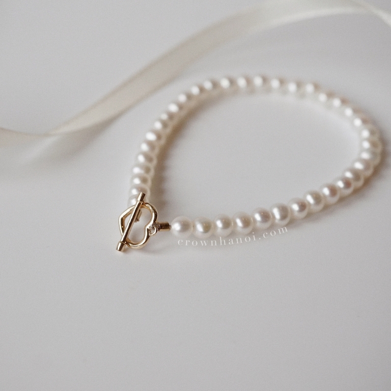 HEART FRAME 2.0 CLASP - PEARL BRACELET