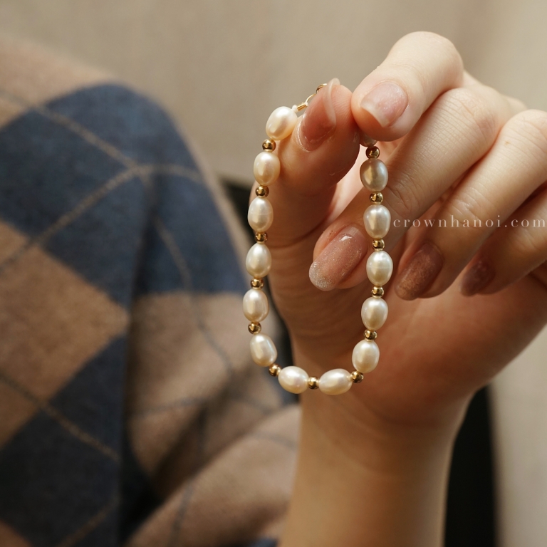 SHINY RICE SHAPE PEARL BEADED BRACELET