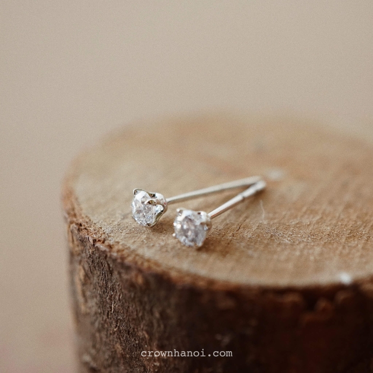 STONE STUD EARRINGS - 3MM