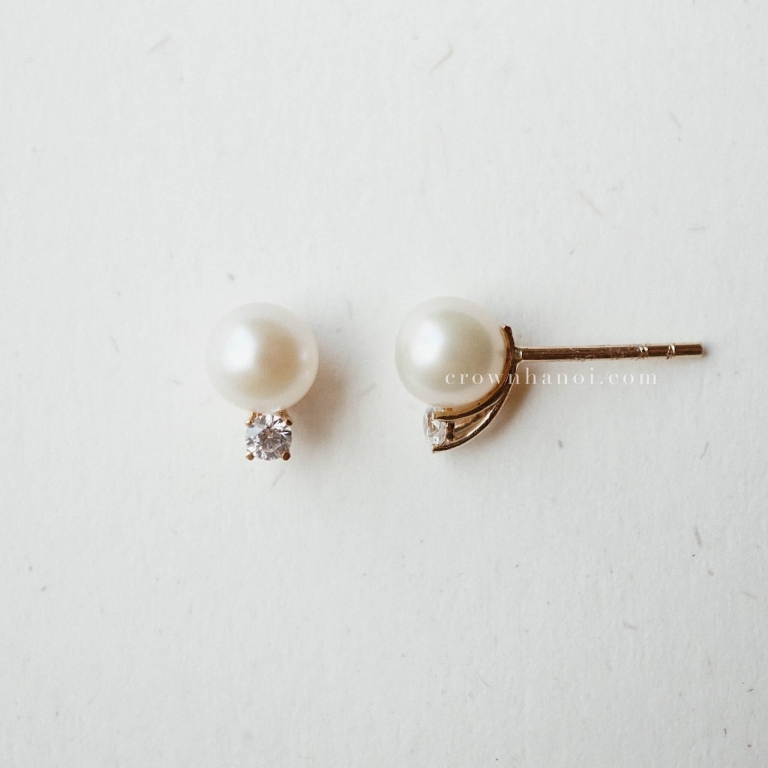 PEARL STONE STUD EARRINGS