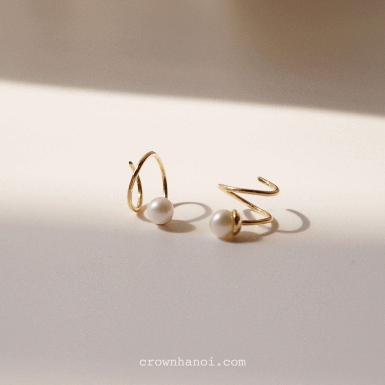 PEARL SPIRAL EARRINGS