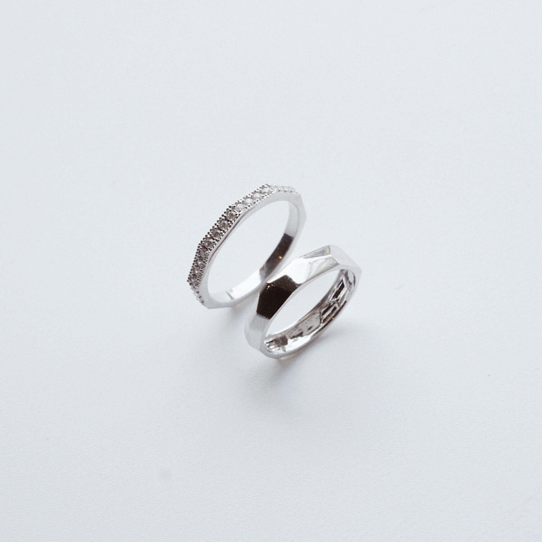 DECAGON MILGRAIN PAVE RING & FACET HOLLOW BAND RING – 3.5MM