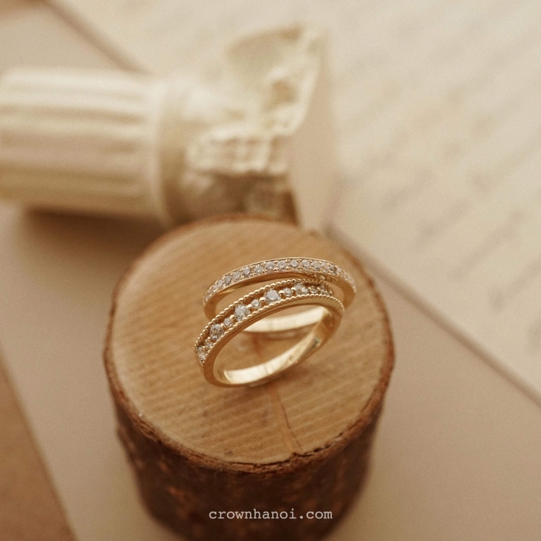 FRENCH LACE RING & PINPOINT ETERNITY RING
