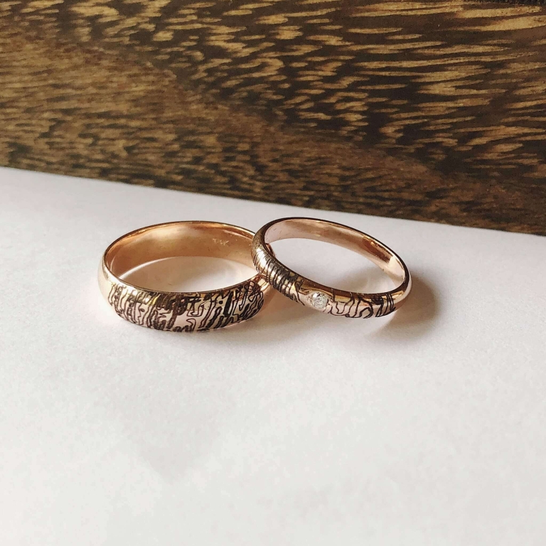 THICK D-SHAPE COUPLE RING