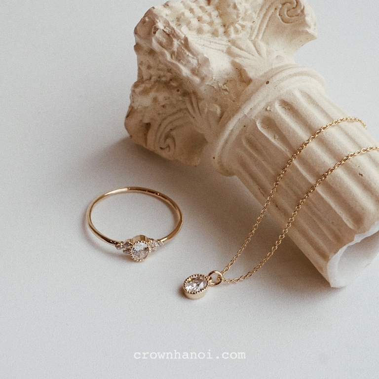 OVAL PETITE MILGRAIN