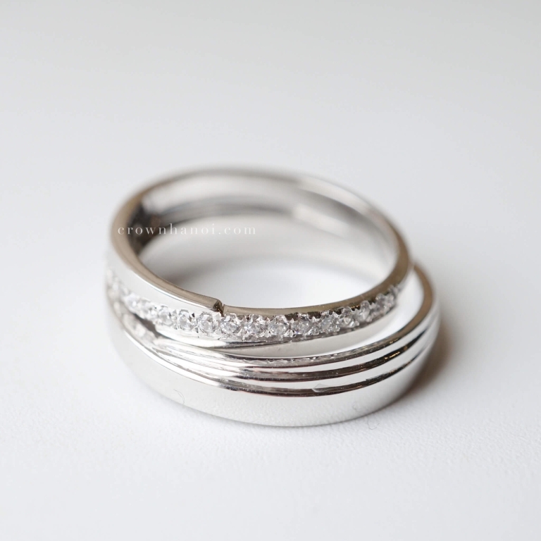 MILLE BAND RING & DIAGONAL PAVE RING