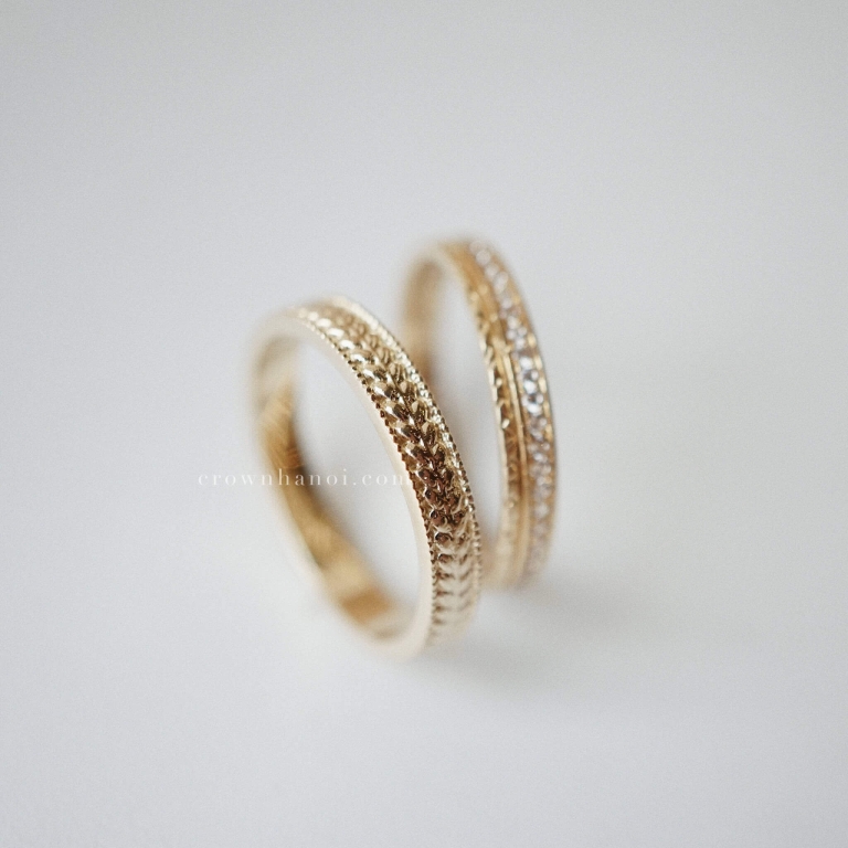LAUREL BAND RING & FRINGE PAVE RING