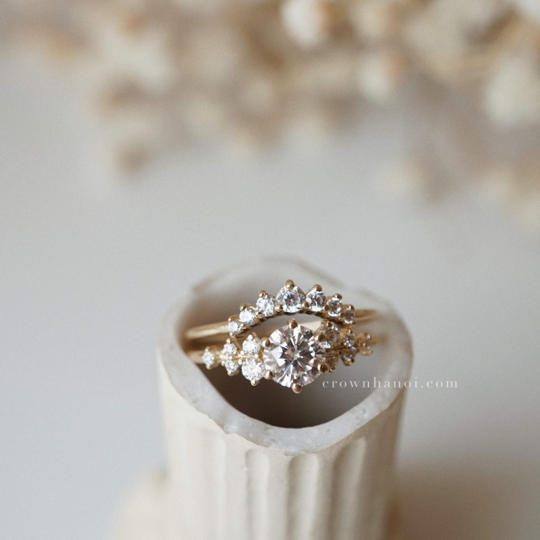 6 PRONG SOLITAIRE ALTERNATING RING & ARCH SKINNY RING