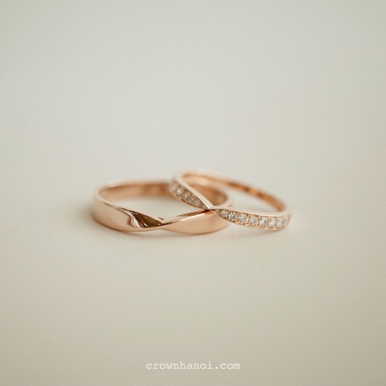 BOW ETERNITY RING - 2MM & SILKY BAND RING