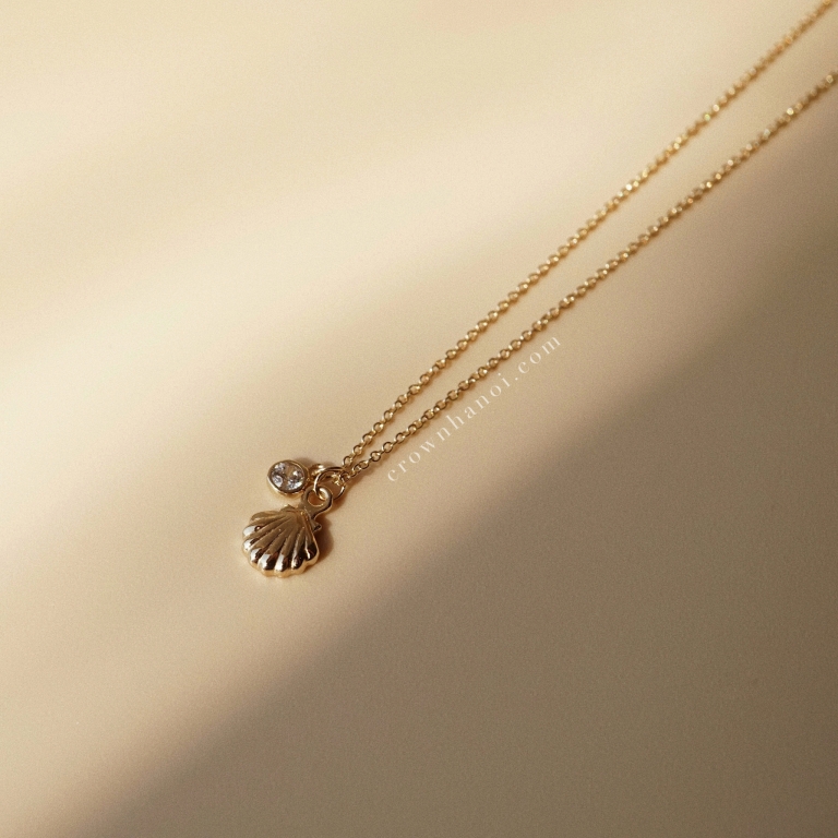 PETIT STONE SHELL NECKLACE