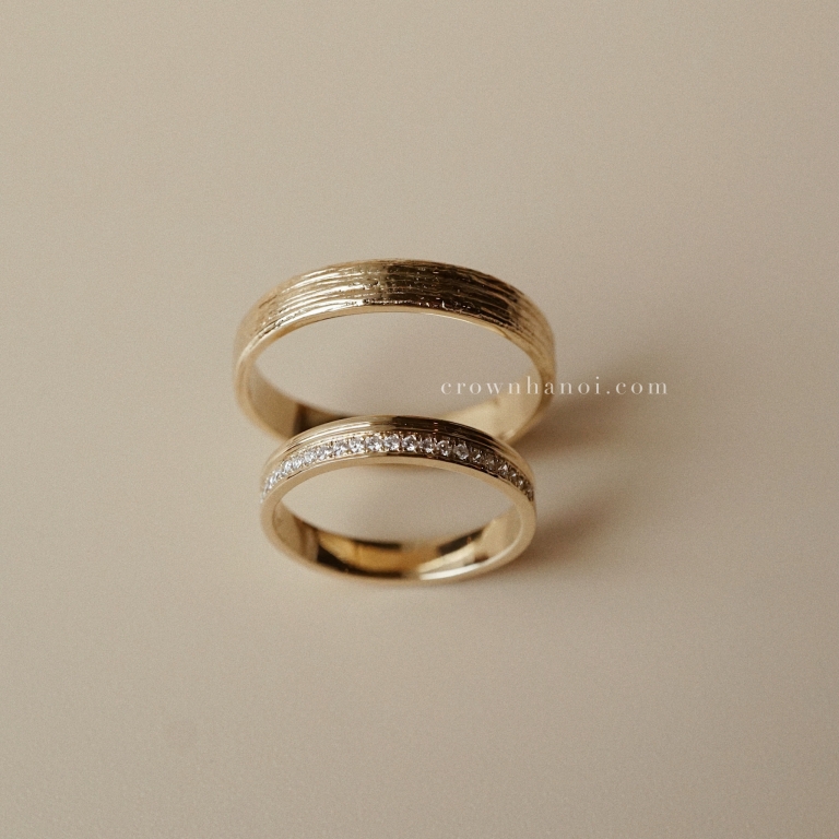 WOOD GRAIN RING - 3.5MM & HALF FRINGE PAVE RING
