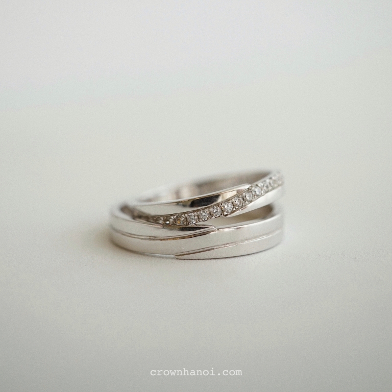 DIAGONAL WEDDING RINGS (PLATINUM)