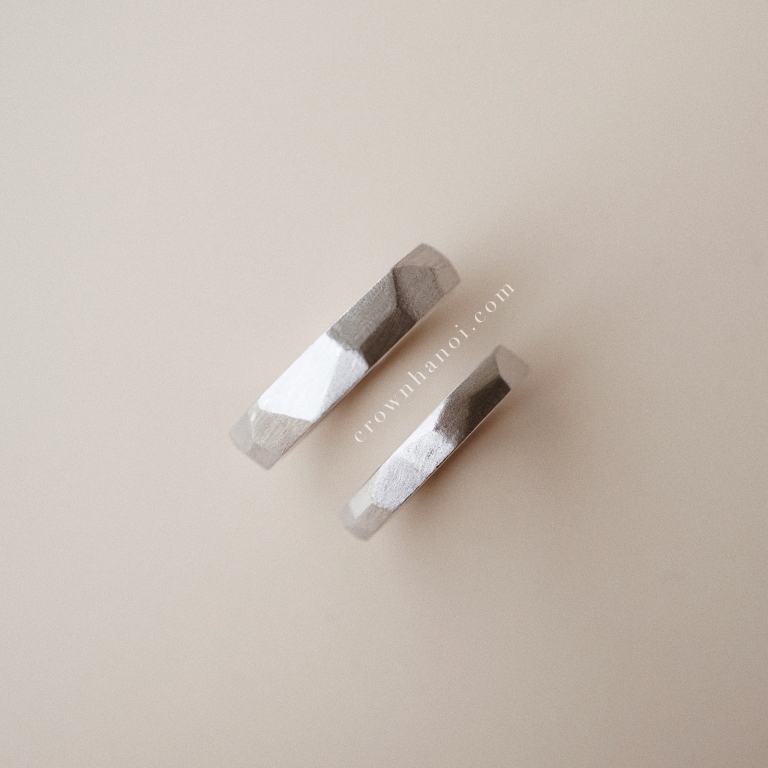 FACET BAND RING 4MM & FACET BAND RING 3MM (PLATINUM)