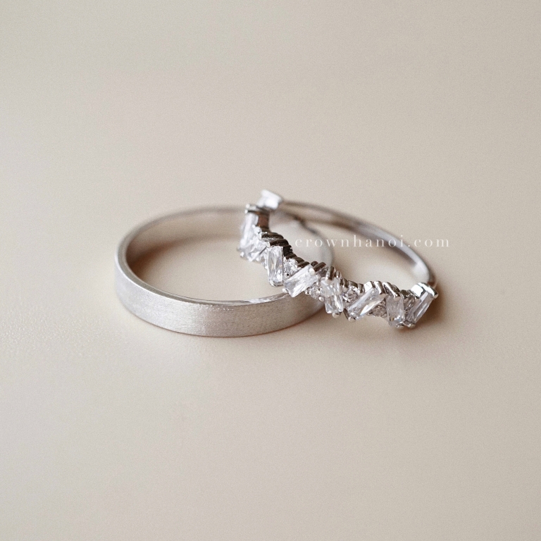 BAND RING 3MM & BAROQUE ARCHITECTURE RING (PLATINUM)