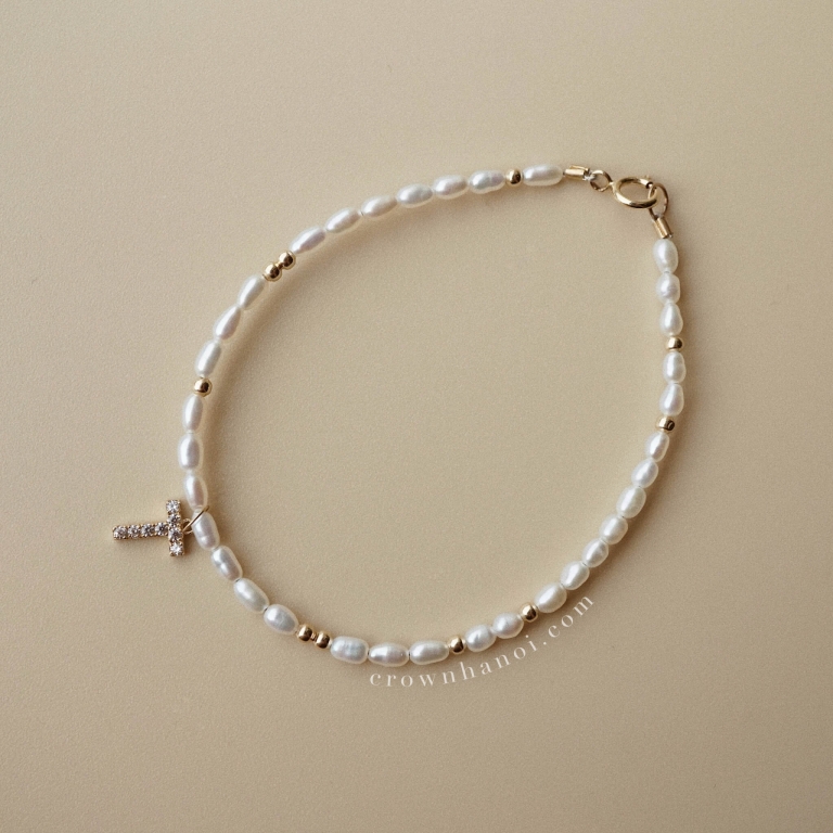 PAVE LETTER - BEADED RICE SHAPE PEARL BRACELET