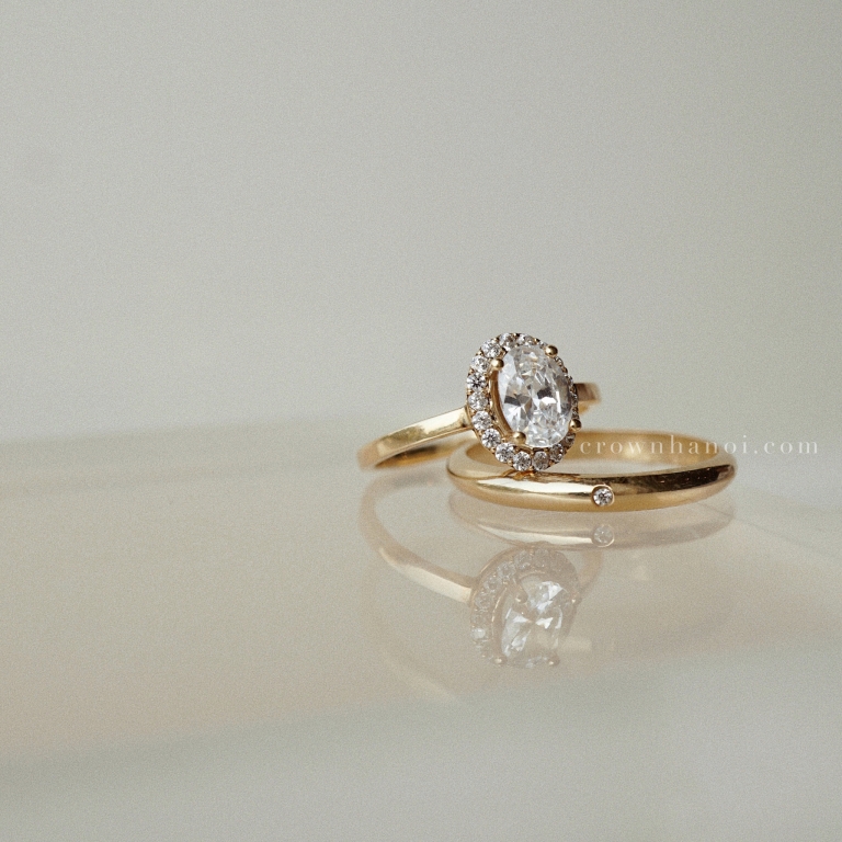 UNO RING & OVAL HALO RING