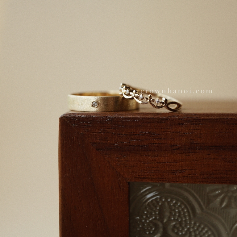 BAND RING 4MM & FLORAL TIARA RING