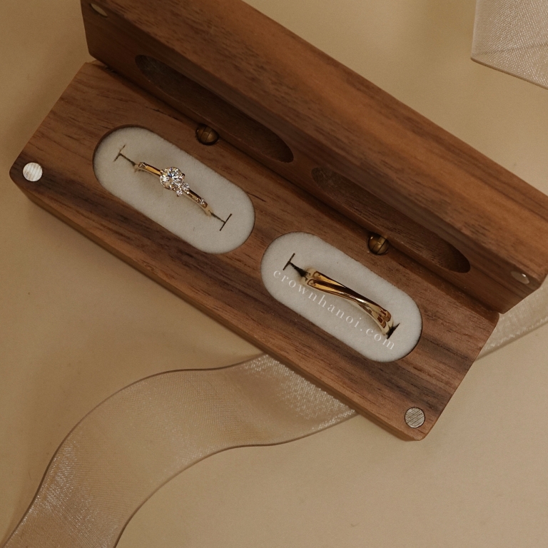 CROSSWISE BAND RING & BASIC CLUSTER RING