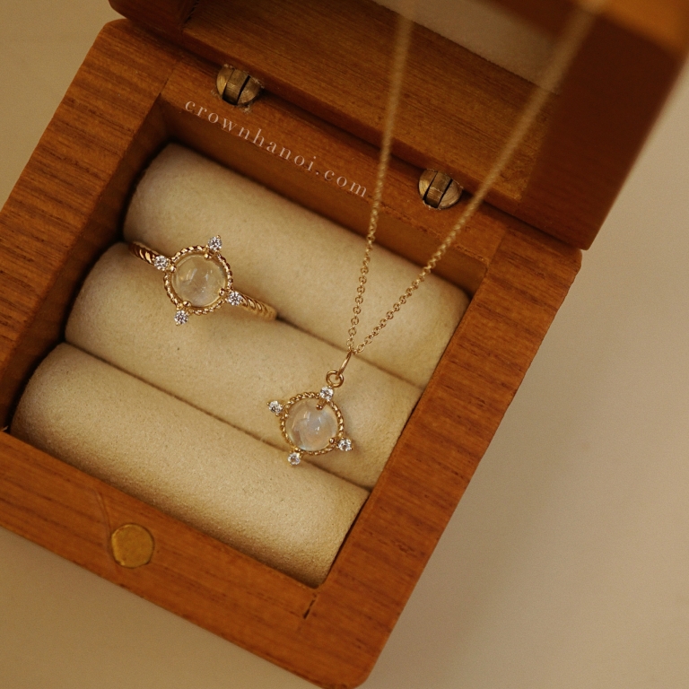 MOONSTONE COMPASS