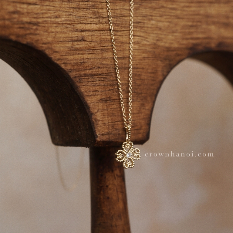 HEART CLOVER LEAF NECKLACE