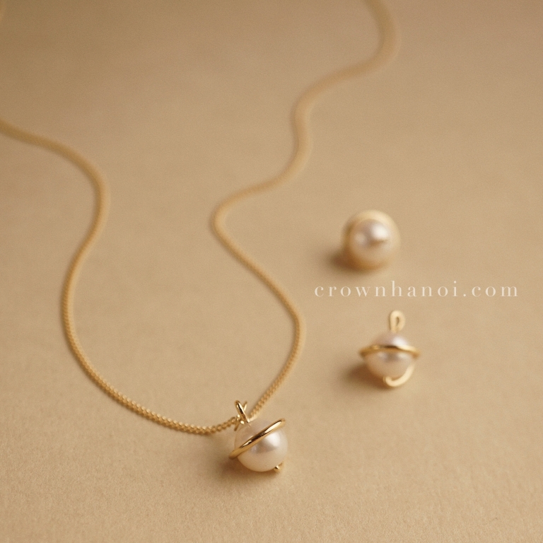 PEARL PLANET CURB NECKLACE - 6MM