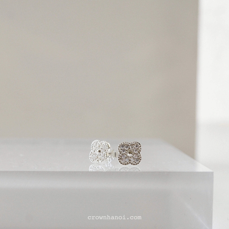 DAISY CLOVER LEAF EARRINGS