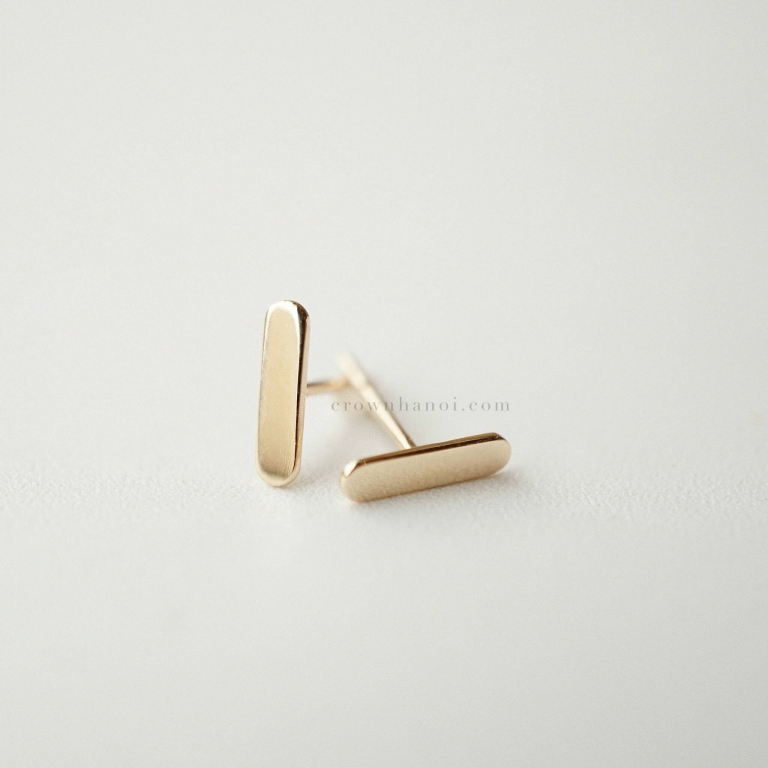 BAR STUD EARRINGS