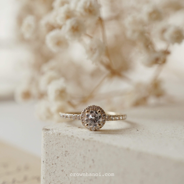 ROUND HALO PAVE RING